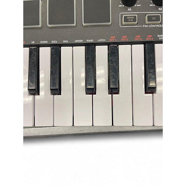 Used Akai Professional mpk mini mpk 3 MIDI Controller