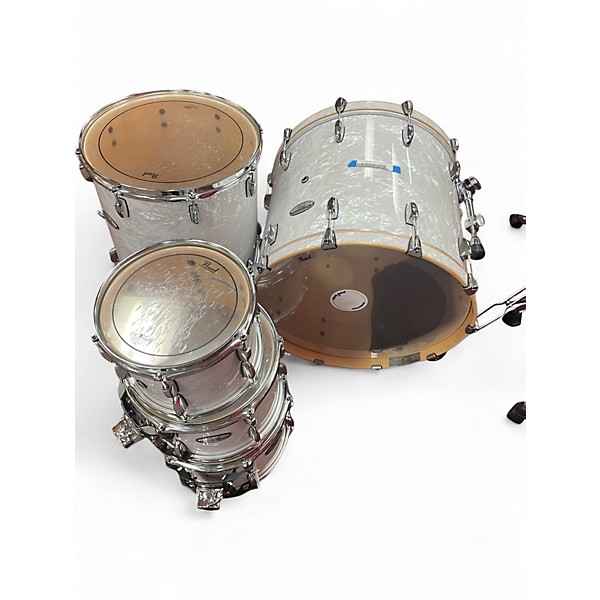 Used Pearl 5 Piece PROFESSIONAL SERIES MAPLE 5 PIECE MARINE WHITE Drum Kit
