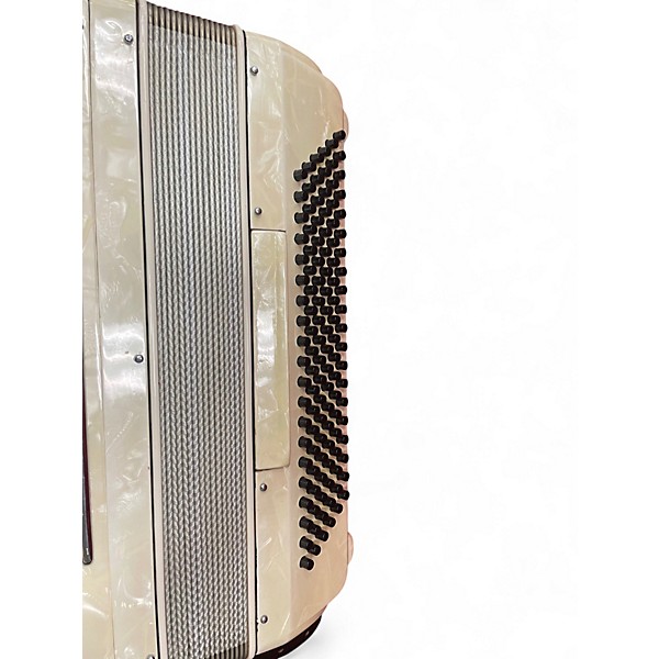 Used Milanti LM 41 120 Accordion