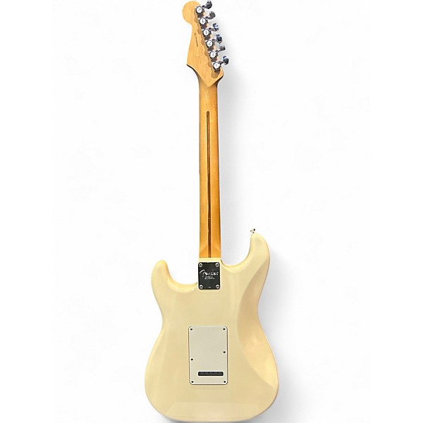 Used 2016 Fender American Standard Stratocaster WHITE Solid Body Electric Guitar