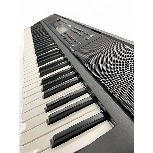 Used Yamaha PSREW320 76 Key Keyboard