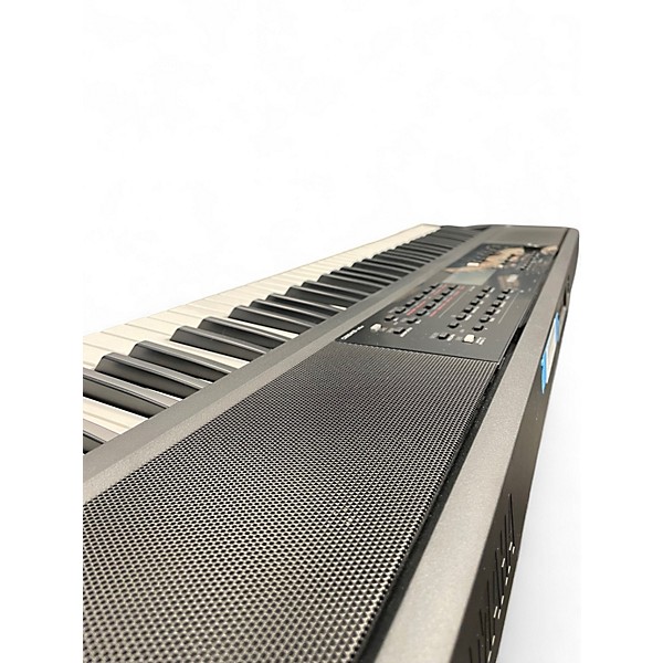 Used Yamaha PSREW320 76 Key Keyboard