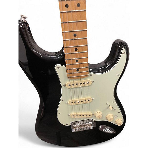Used Fender Deluxe Players Stratocaster Black Solid Body Electric Guitar