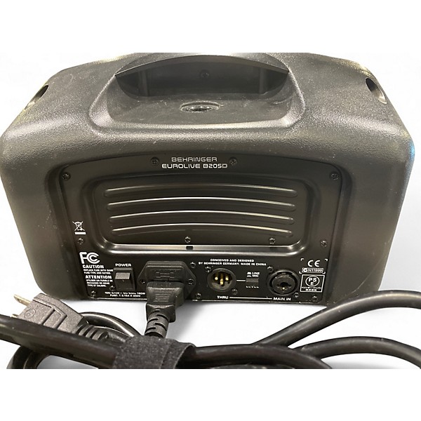 Used Behringer eurolive b205d Powered Speaker