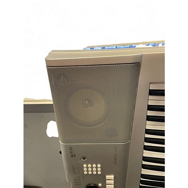 Used Yamaha DGX220 Portable Keyboard
