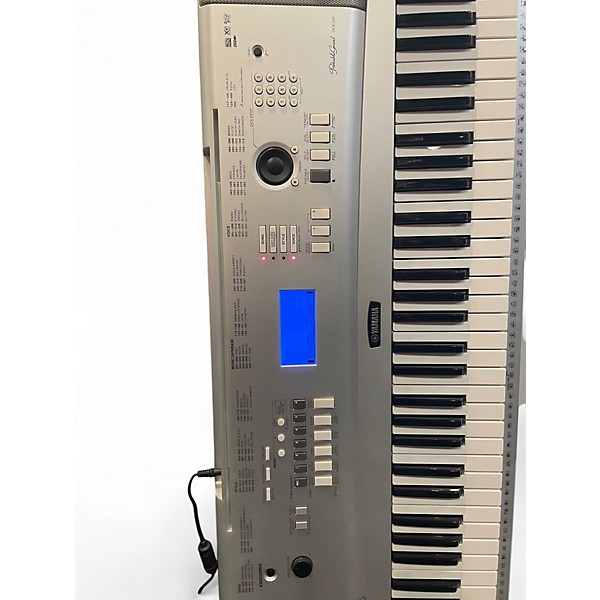 Used Yamaha DGX220 Portable Keyboard