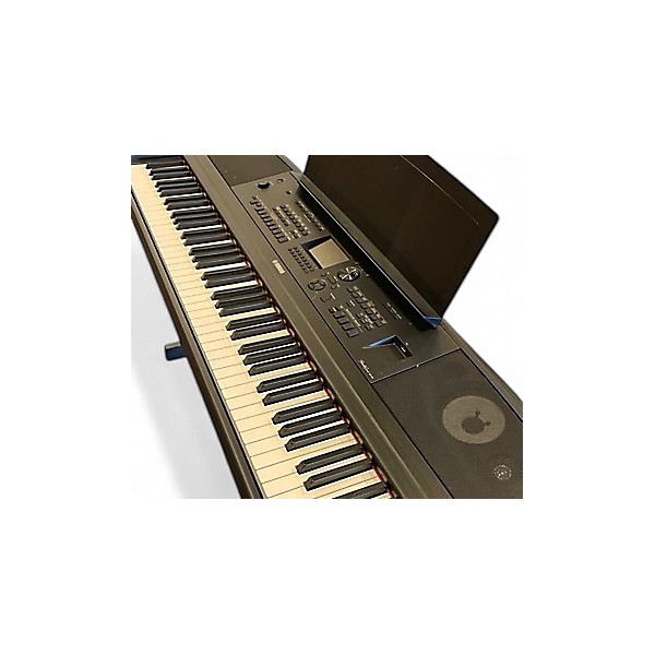 Used Yamaha DGX670 Portable Keyboard