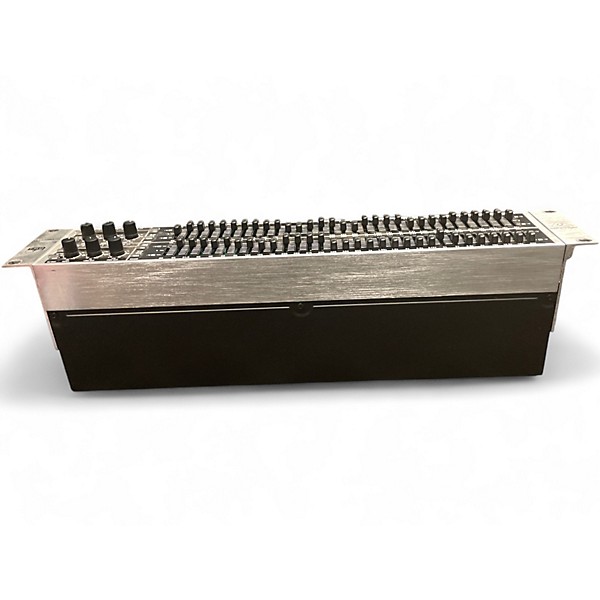 Used Behringer FBQ3102 Equalizer