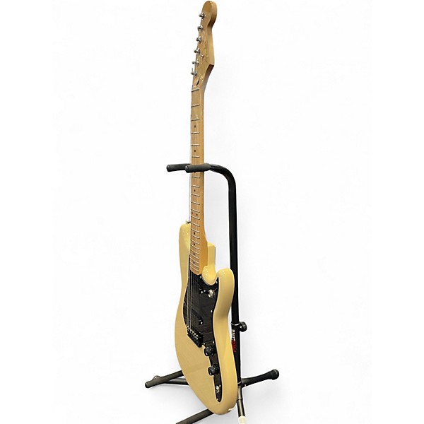 Used Fender Player Duo-Sonic Desert Sand Solid Body Electric Guitar