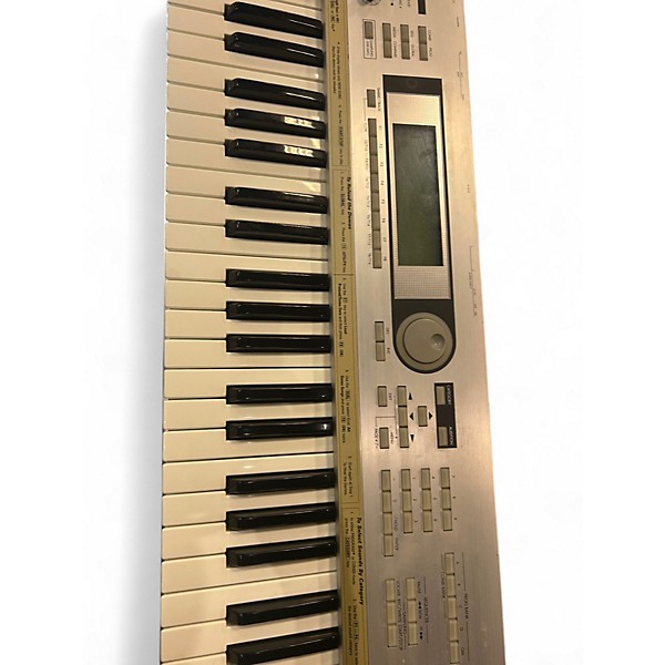 Used KORG Triton Le 61 Key Keyboard Workstation