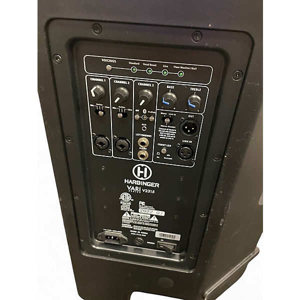 Used Harbinger VARI V2315 Powered Speaker
