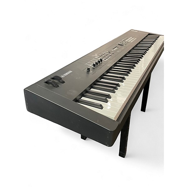 Used Yamaha MX88 Synthesizer