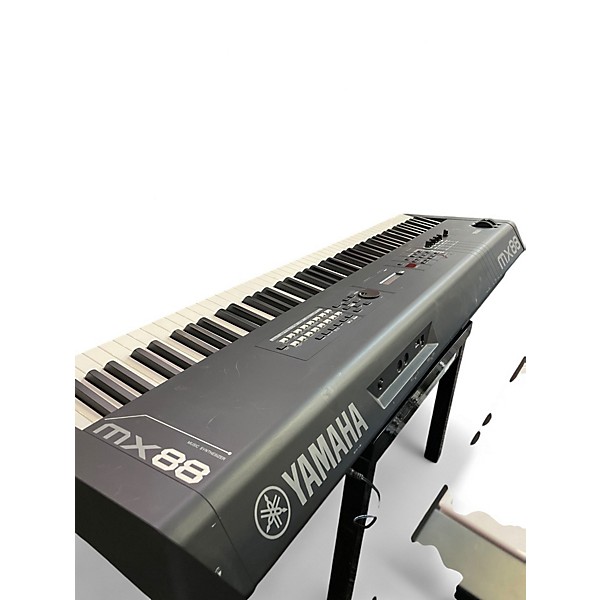 Used Yamaha MX88 Synthesizer