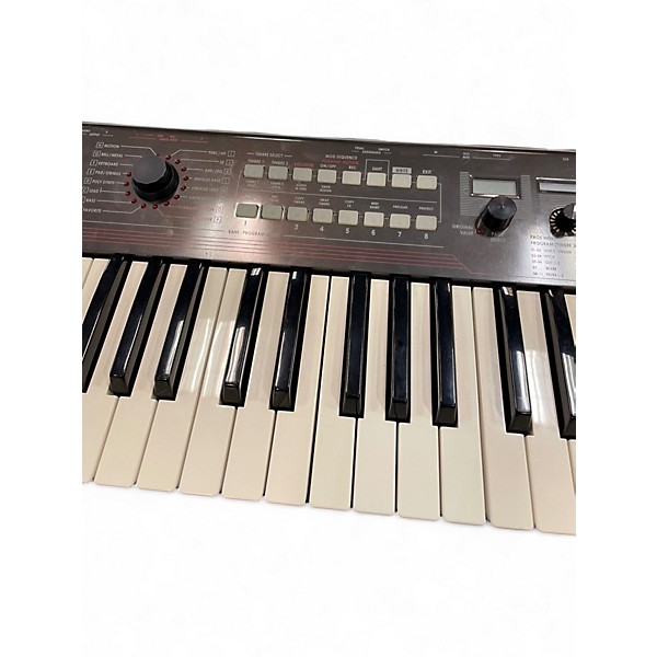 Used KORG R3 37 Key Synthesizer