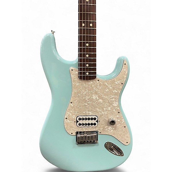 Used Fender Tom Delonge Signature Stratocaster Daphne Blue Solid Body Electric Guitar