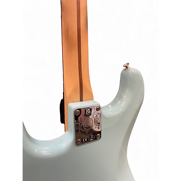 Used Fender Tom Delonge Signature Stratocaster Daphne Blue Solid Body Electric Guitar