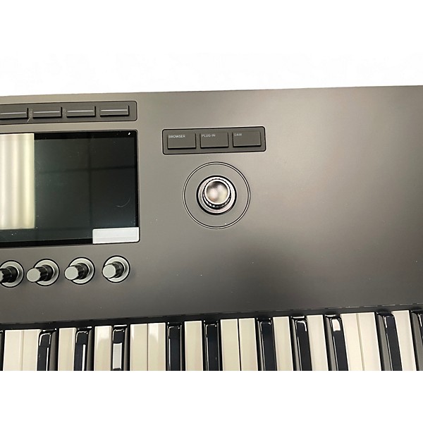 Used Native Instruments Komplete Kontrol S61 MK3 MIDI Controller