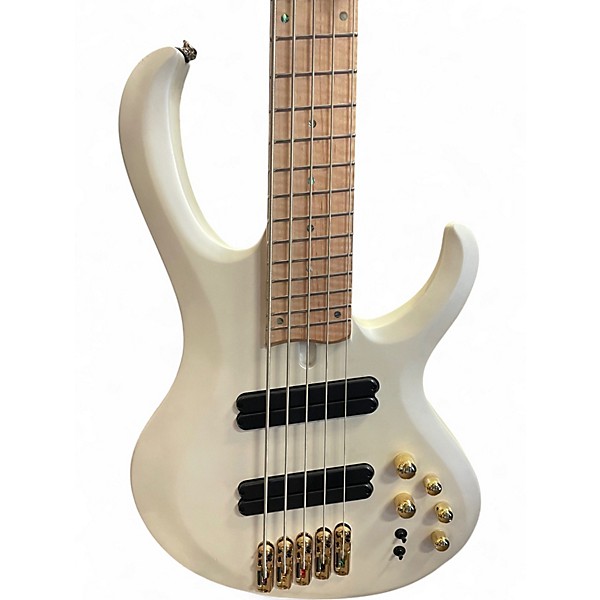 Used Ibanez BTB605MLM White Electric Bass Guitar