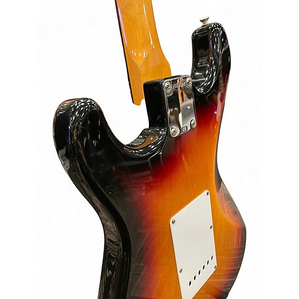Used 2002 Fender 1962 American Vintage Stratocaster 3 Color Sunburst Solid Body Electric Guitar