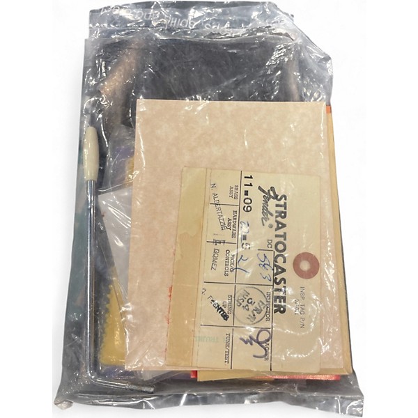 Used 2002 Fender 1962 American Vintage Stratocaster 3 Color Sunburst Solid Body Electric Guitar