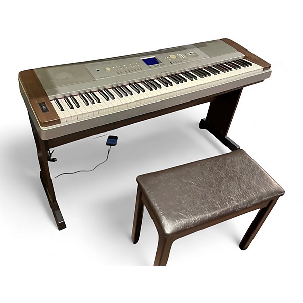Used Yamaha DGX660 Portable Keyboard