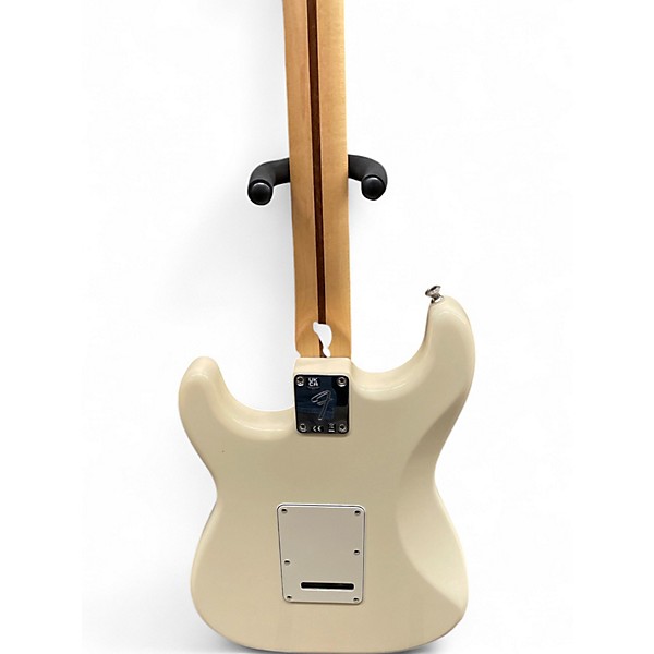 Used Fender Player Stratocaster White Solid Body Electric Guitar