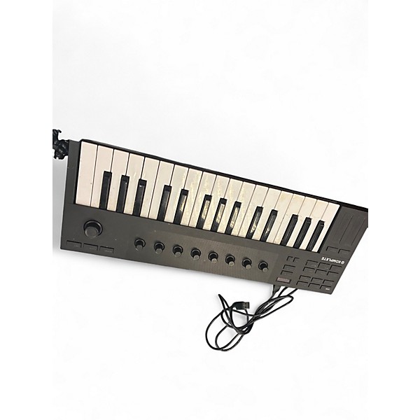 Used Native Instruments KOMPLETE KONTROL M32 MIDI Controller