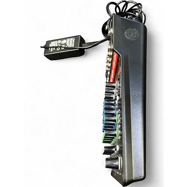 Used Harbinger LV8 Powered Mixer