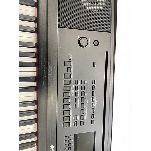 Used Yamaha dgx670 Digital Piano