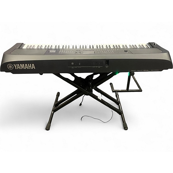 Used Yamaha dgx670 Digital Piano