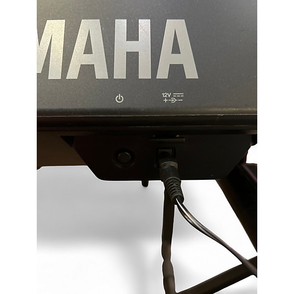 Used Yamaha MOXF8 88 Key Keyboard Workstation