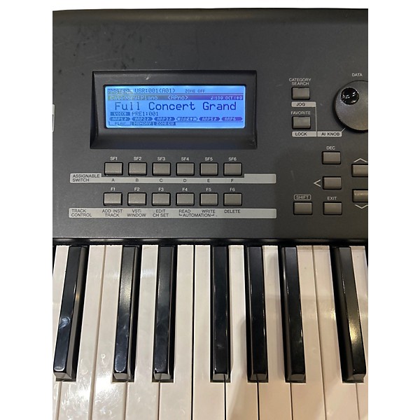 Used Yamaha MOXF8 88 Key Keyboard Workstation