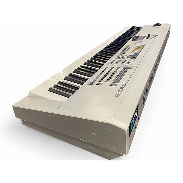 Used Yamaha MO8 88 Key Keyboard Workstation