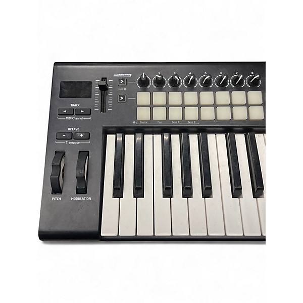 Used Novation Launchkey 25 Key MIDI Controller