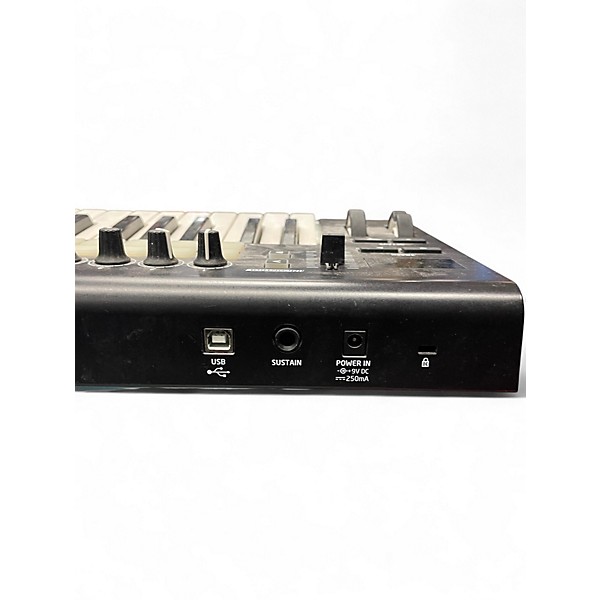 Used Novation Launchkey 25 Key MIDI Controller