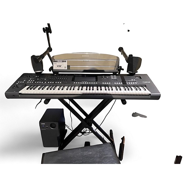 Used Yamaha GENOS 76 Key WITH SPEAKERS