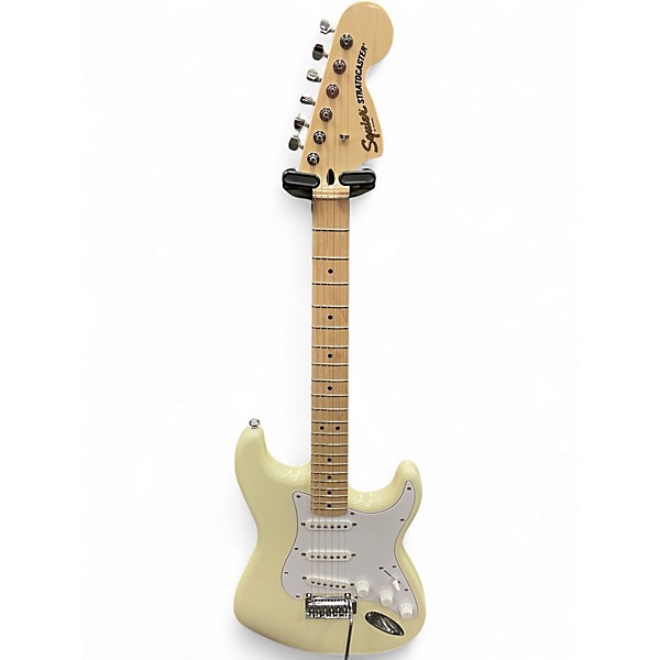 Used Squier Affinity Stratocaster White Solid Body Electric Guitar