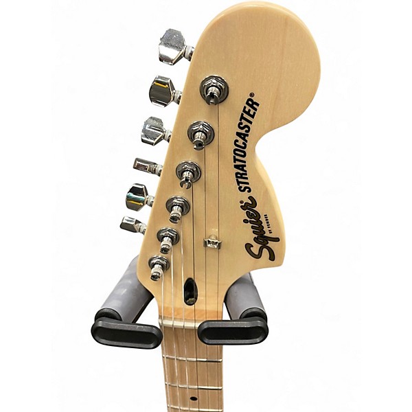 Used Squier Affinity Stratocaster White Solid Body Electric Guitar