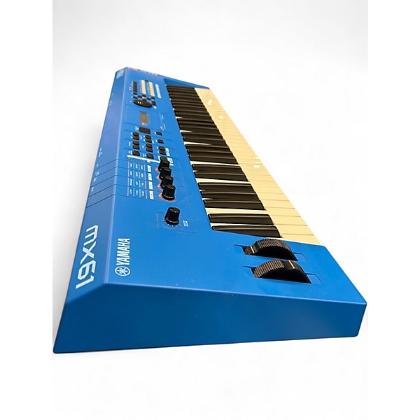 Used Yamaha MX61 61 Key Keyboard Workstation