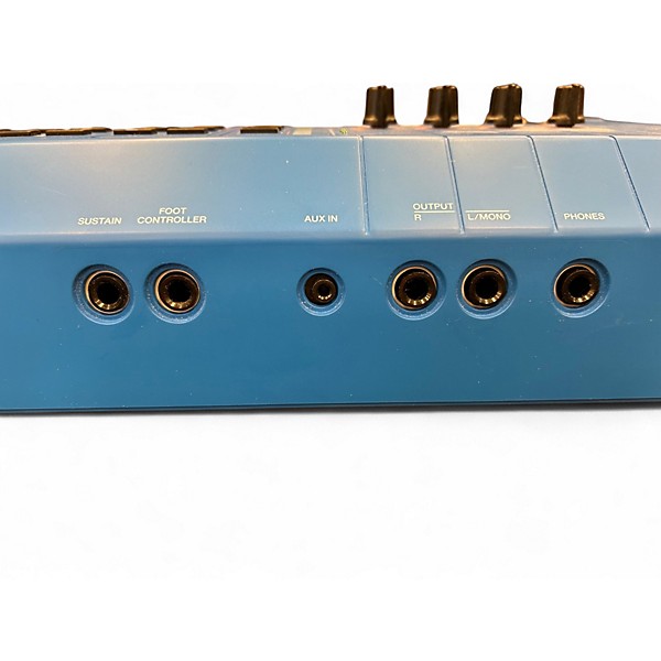 Used Yamaha MX61 61 Key Keyboard Workstation