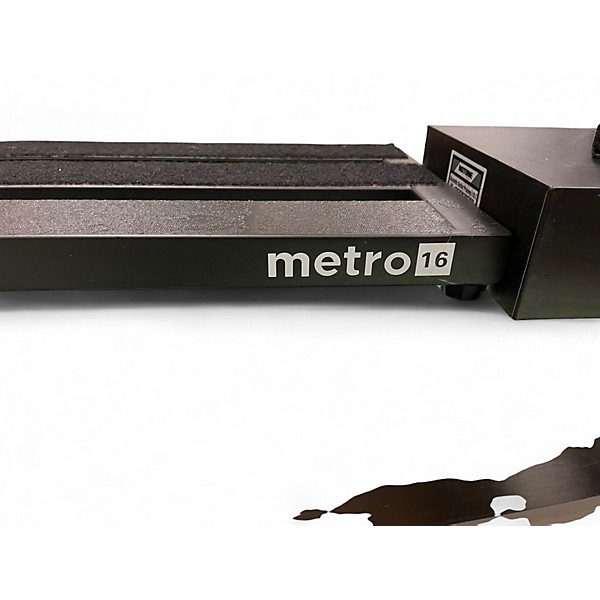 Used Pedaltrain METRO 16 Pedal Board