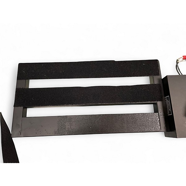 Used Pedaltrain METRO 16 Pedal Board