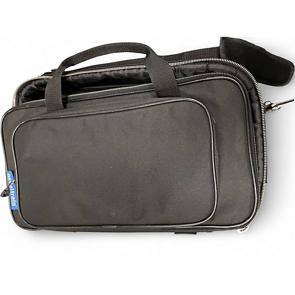 Used Pedaltrain METRO 16 Pedal Board