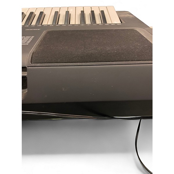 Used Yamaha PSREW300 Portable Keyboard