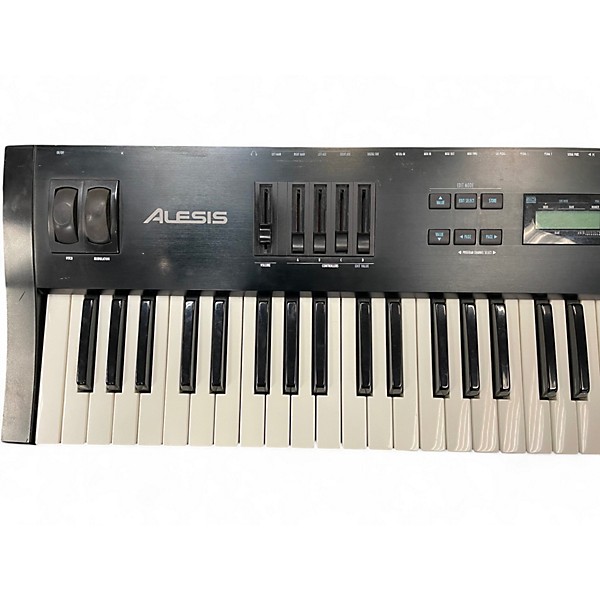 Used Alesis QS7 Synthesizer