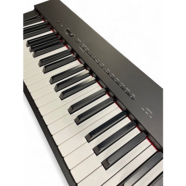 Used Yamaha P-225 Digital Piano