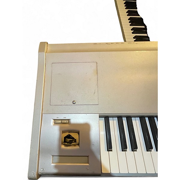 Used KORG Triton Studio 88 Key Keyboard Workstation