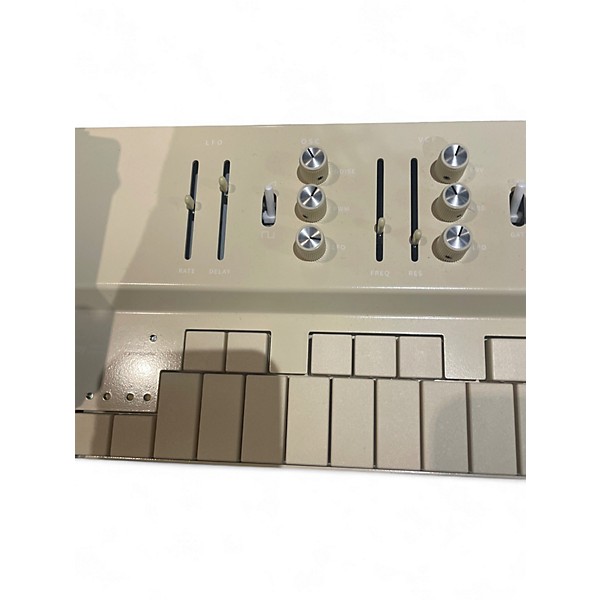 Used Vongon REPLAY Keyboard Workstation