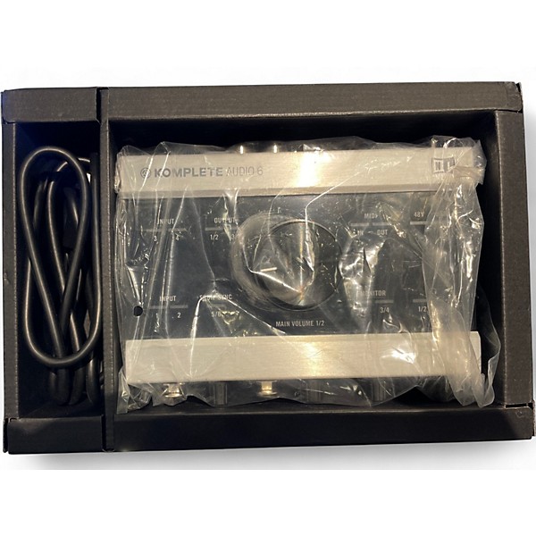 Used Native Instruments KOMPLETE AUDIO 6 Audio Interface