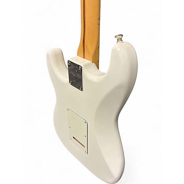 Used Fender Player Stratocaster Polar White Solid Body Electric Guitar